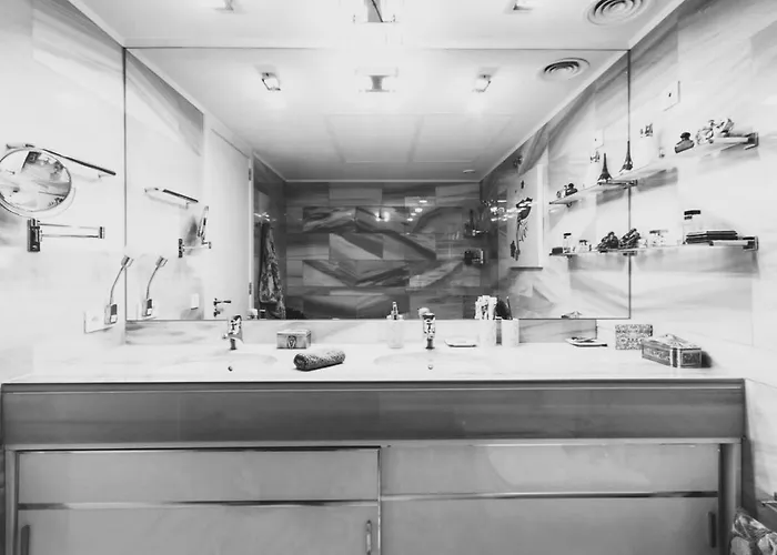 Ledomainedebarraquesenramatuelle Couette-café *